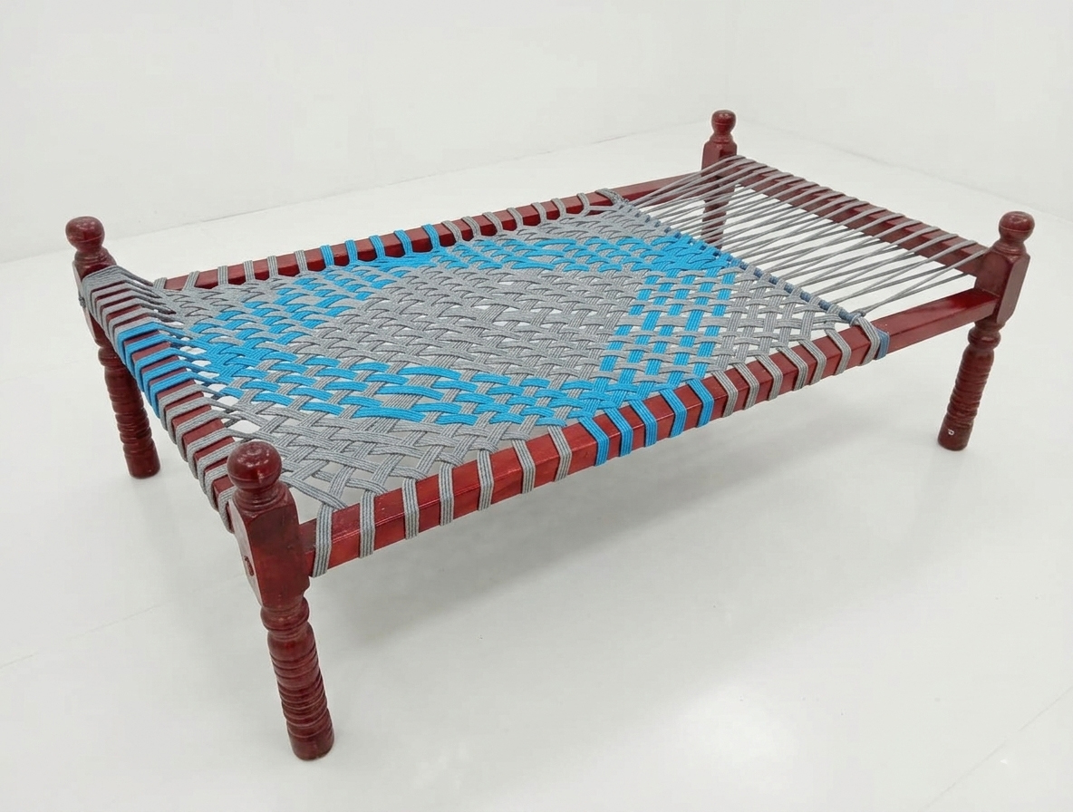 traditional-wooden-kattil-bed